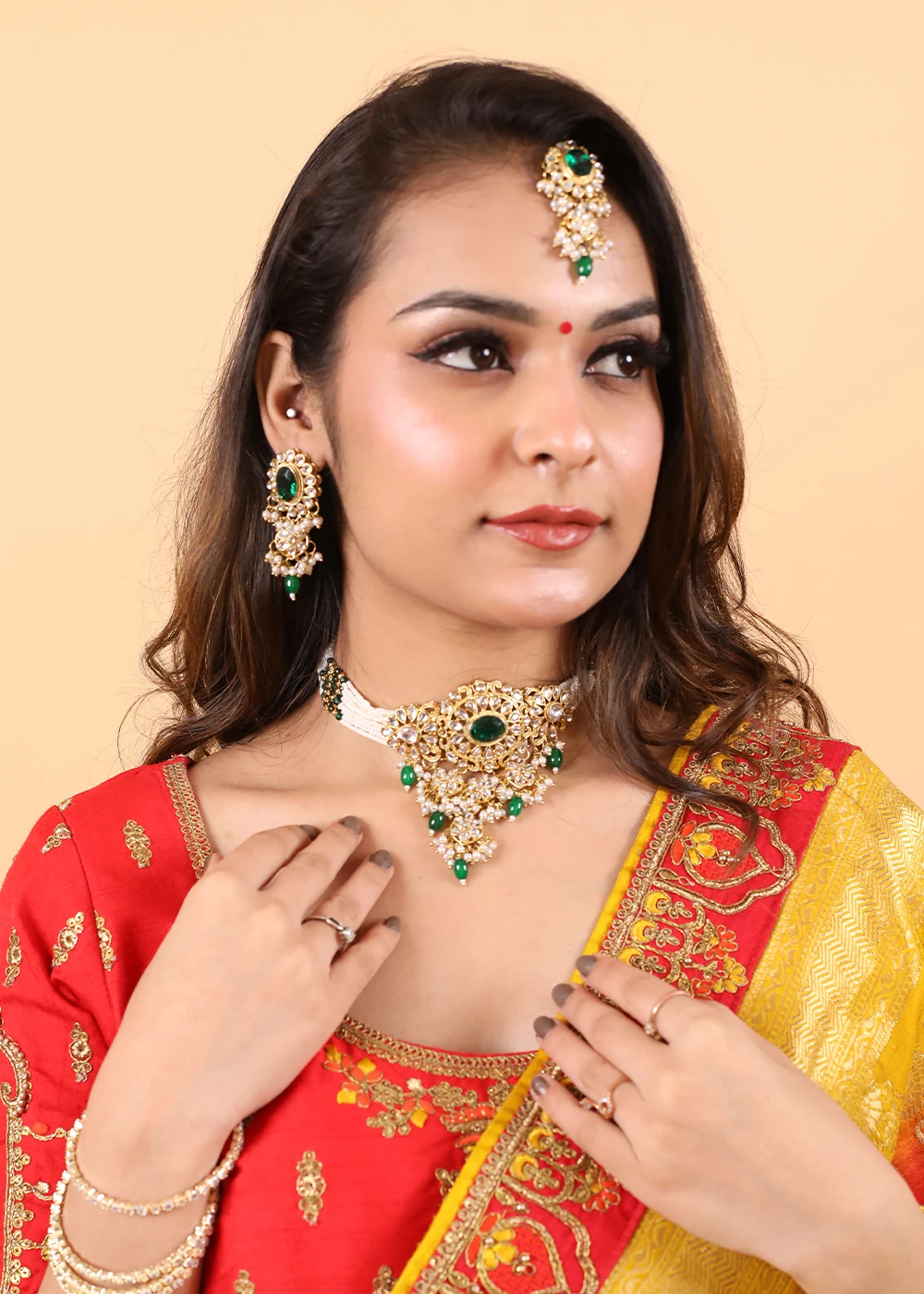 Glamaa Green Color Choker Kundan Necklace Set