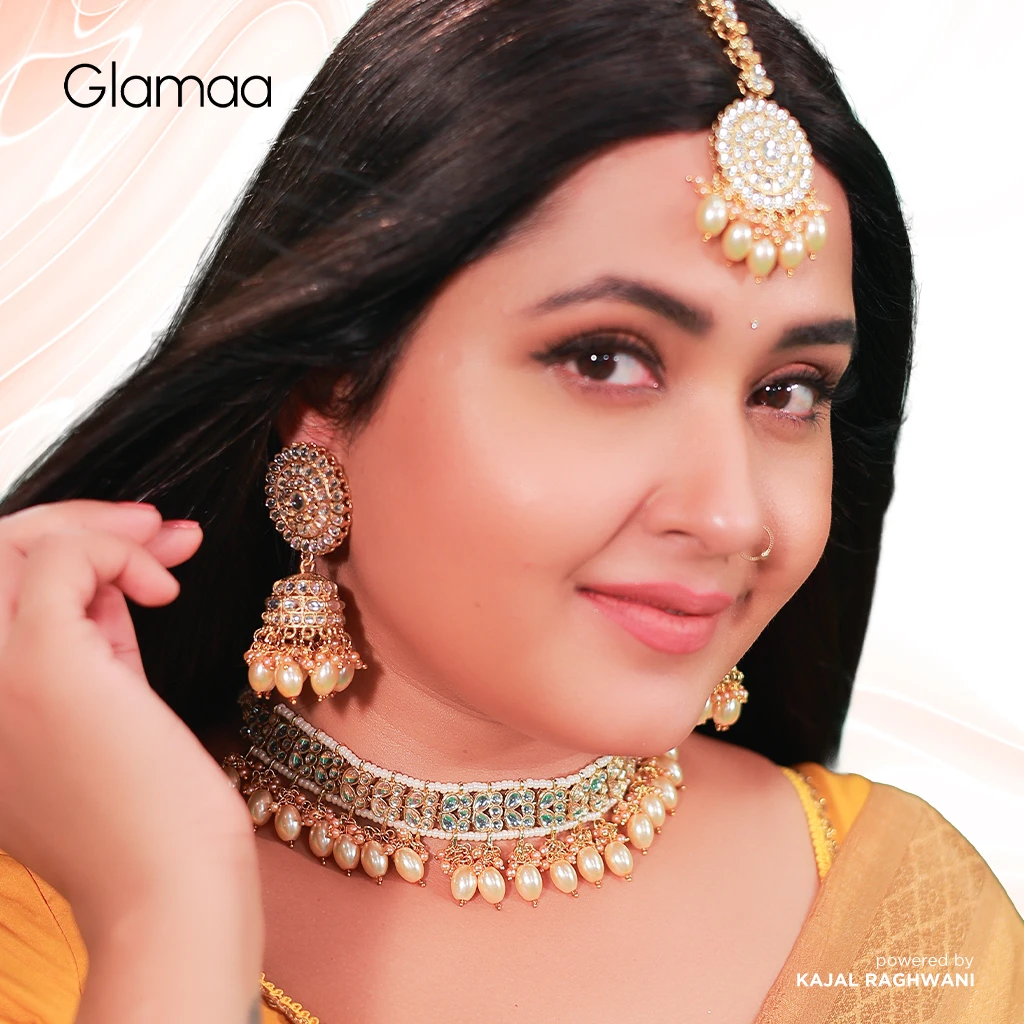 Glamaa Silver Color Kundan Necklace Set